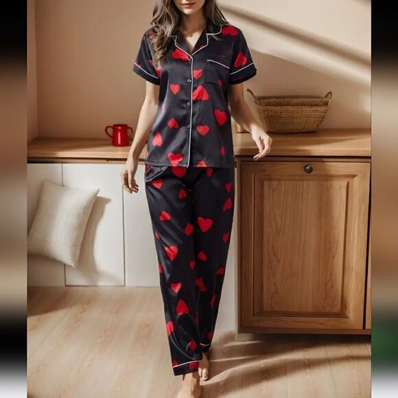 Women's Red Heart Print Black Pajama Set, Sleepwear and loungewear - Picture 8 of 12